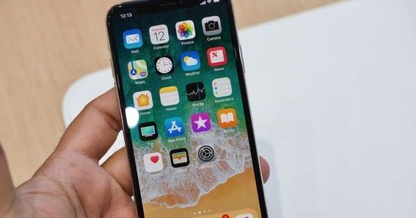 В українця забрали субсидію через придбання продукції Apple айфон