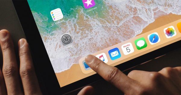 А ты растоптал iPad? Российский депутат запустил