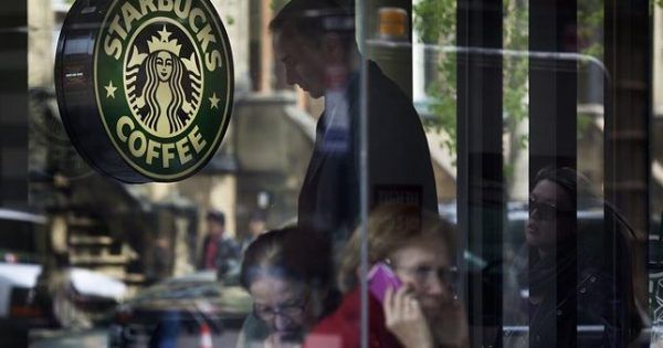 Starbucks закроет все кофейни в США на сутки из-за скандала Starbucks