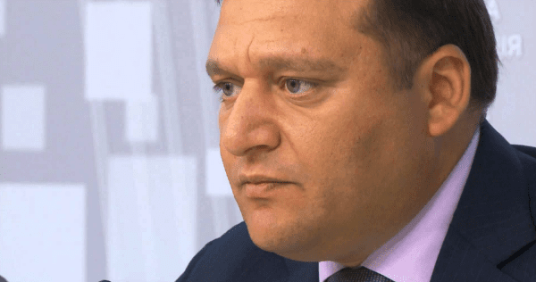 Янукович должен был остаться и умереть – Добкин