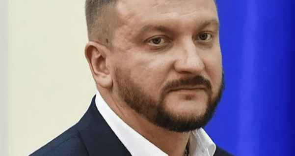 Какая зарплата у министра юстиции