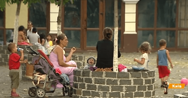 Откуда у Киев едут цыгане, где живут и чем зарабатывают