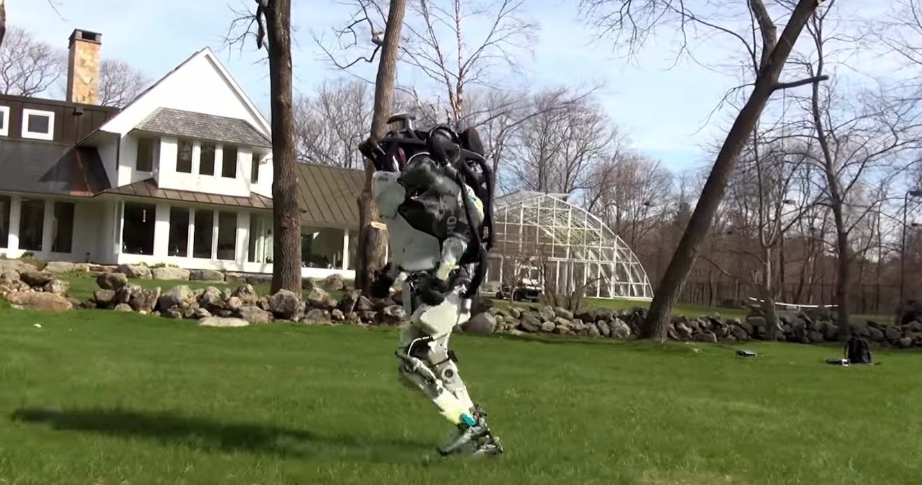 Полетить на Марс після Тесли. Робот Boston Dynamics навчився бігати і стрибати Робот