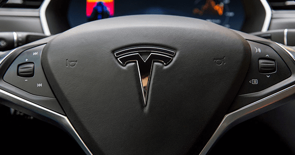 Спорткар чи кросовер? Tesla показала зображення невідомої новинки