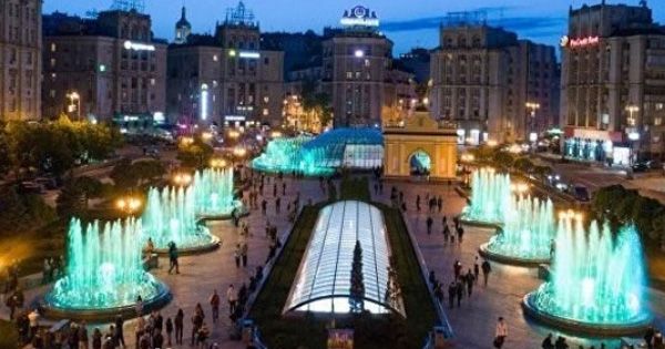 У Києві заборонили купатися у фонтанах