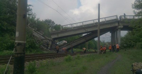 На оккупированной Луганщине взорвали мост возле Хрустального