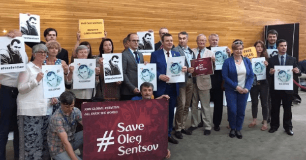 #FreeSentsov: акция в Европарламенте с требованием освободить Сенцова #FreeSentsov