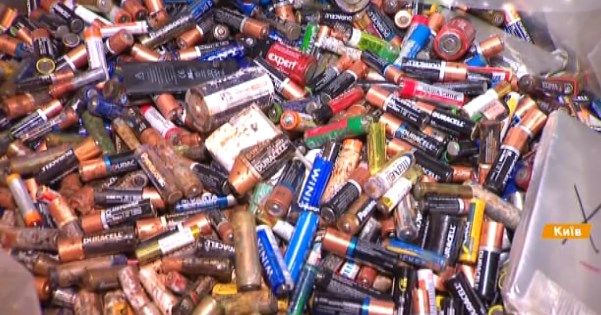 Батарейки в Украине: куда сдавать и почему не перерабатывают