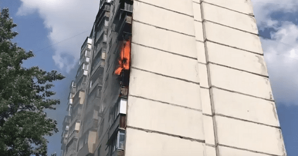 Пожежа у київській багатоповерхівці: людей евакуювали