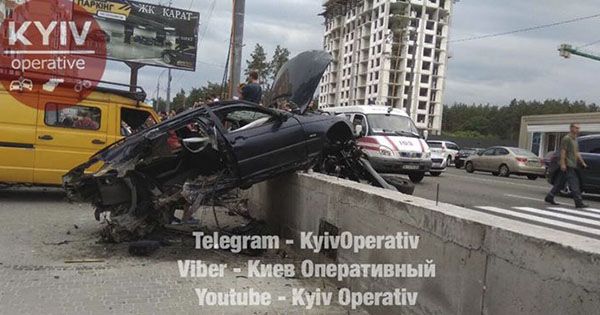 Страшна ДТП під Києвом: BMW розірвало на частини