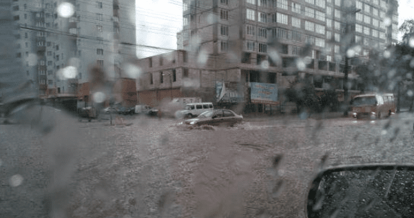 Потоп у Вінниці: злива паралізувала місто Потоп у Вінниці