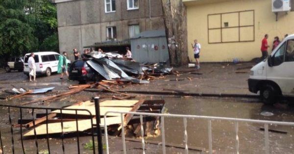 Ураган у Львові: чоловік відсудив ₴140 тис. за пошкоджене авто