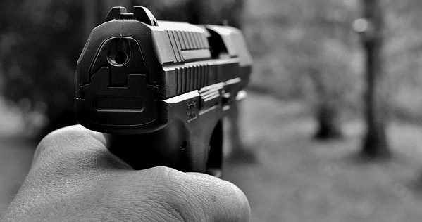 Стрілянина у коледжі Росії: невідомі на машинах обстріляли людей