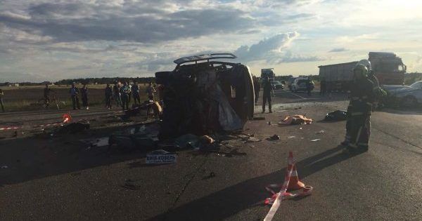Смертельна ДТП на Рівненщині: Mercedes на євробляхах влетів у маршрутку