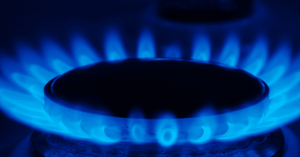 Кабмін відклав подорожчання газу в Україні Газ