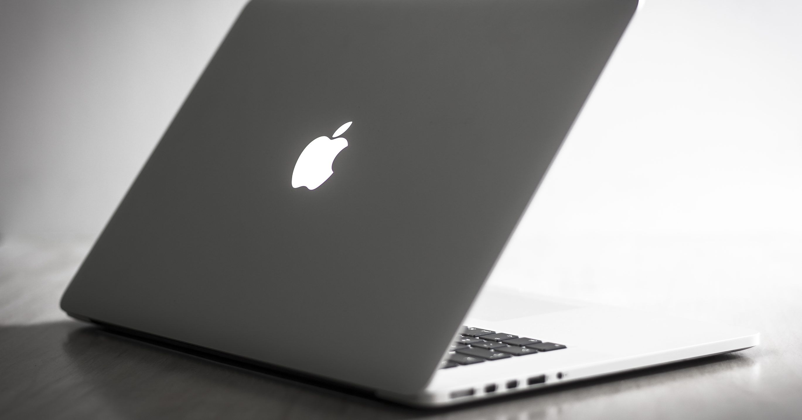 Apple розкрила характеристики нових MacBook Pro MacBook