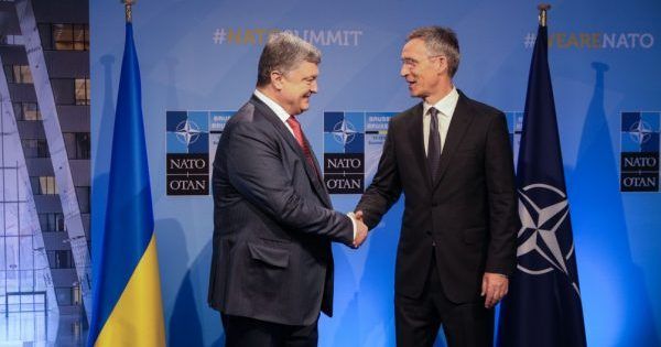 Вивести війська з Донбасу і звільнити полонених украина-нато
