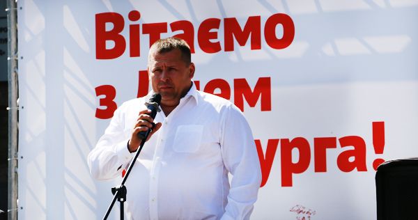 Мер Дніпра розповів, як буде будувати з Ярославським аеропорт