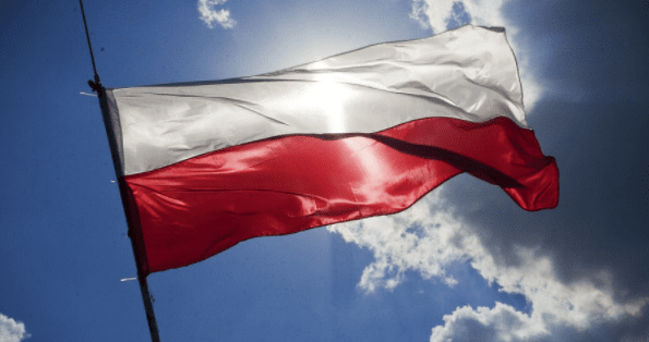 Польського дипломата побили у російському літаку Прапор Польщі