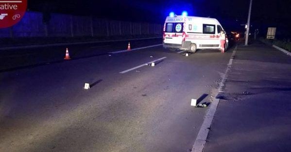 У Києві мотоцикліст на смерть збив жінку, яка йшла з могили дитини дтп в киеве