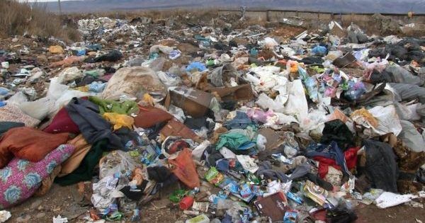 Нова катастрофа у Криму: Сімферополь потопає у смітті мусор в крыму