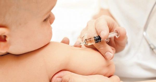У Китаї дефектними виявилися сотні тисяч вакцин для дітей вакцины