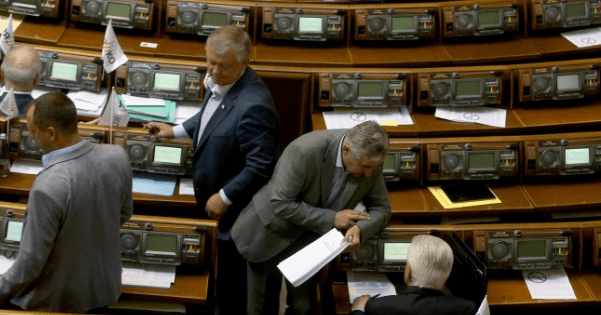 Потрібна згода! Журналістам можуть заборонити знімати депутатів у Раді (ДОКУМЕНТ)