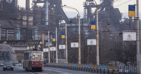 У Маріуполі на Азовсталі перекинувся підйомник з робітниками. Є жертви