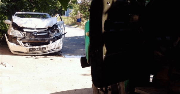 В Одесі вантажівкою протаранили автомобіль активістів
