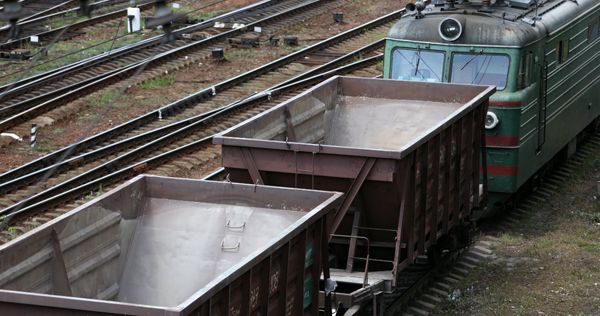 Міністр доручив УЗ в першу чергу перевозити український експорт і тільки потім транзит з РФ