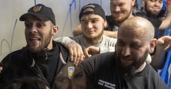 Бунт в СИЗО: торнадовцам помогали двое сотрудников