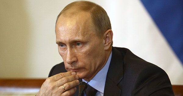Проблемы с калибровкой: Путин снова попался на махинациях с ростом Володимир Путін