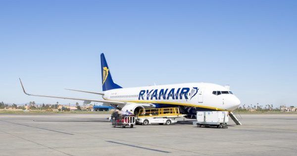 Ryanair вводить обмеження на провезення ручної поклажі