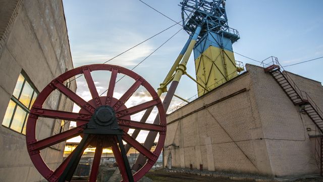День шахтаря: як працюють під землею і скільки платять за важку працю