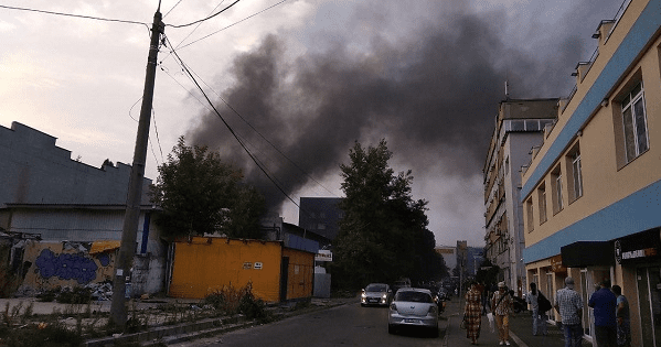 Пожежа у Києві: Петрівка у диму