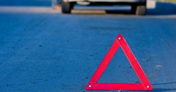 Вирвався з рук батьків: у Києві авто збило 4-річну дитину