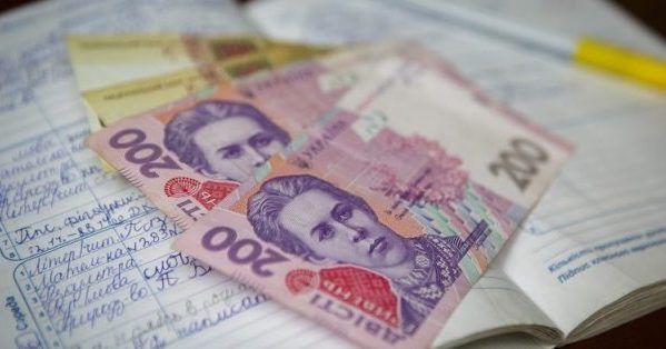 Платные услуги в школах и садиках – в МОН рассказали на что могут собирать деньги