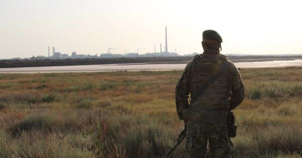 Экокатастрофа в Крыму: на Херсонщине закрыли некоторые школы и детсады Кордон з Кримом