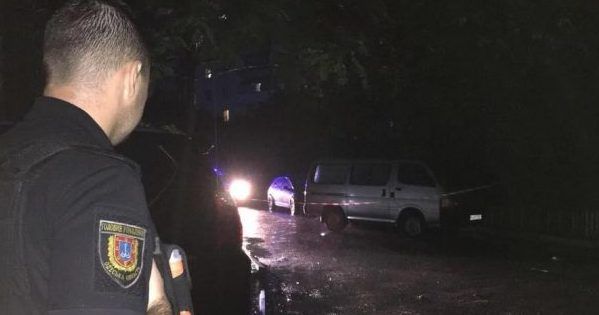 Прострелили обе ноги: в Одессе напали на волонтера Андрея Вагапова стрельба в одессе