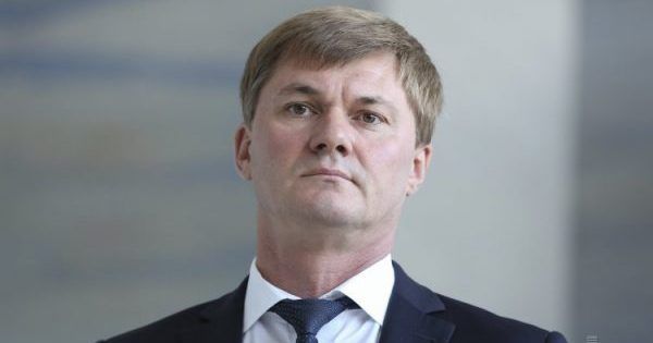 Александр Власов