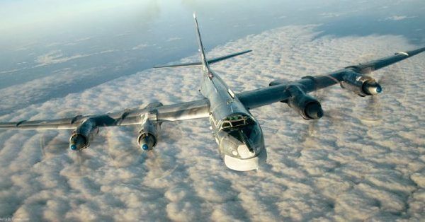 Истребители США перехватили 2 российских бомбардировщика у берегов Аляски
