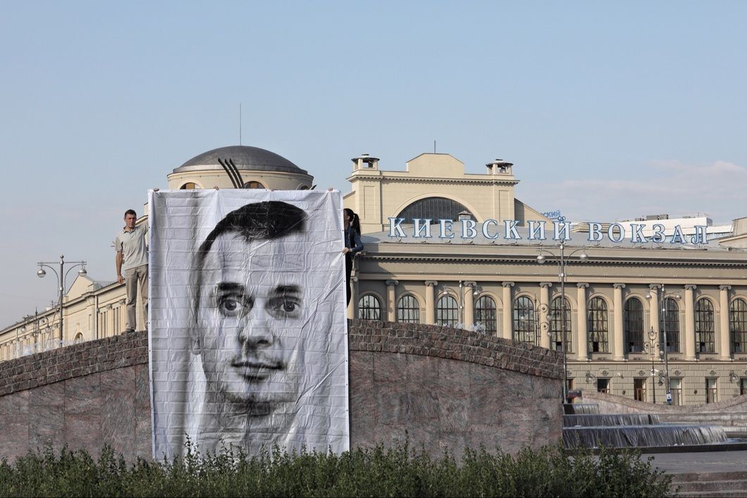 Польша дала два обещания Украине и наградила Сенцова Банер на підтримку Сенцова