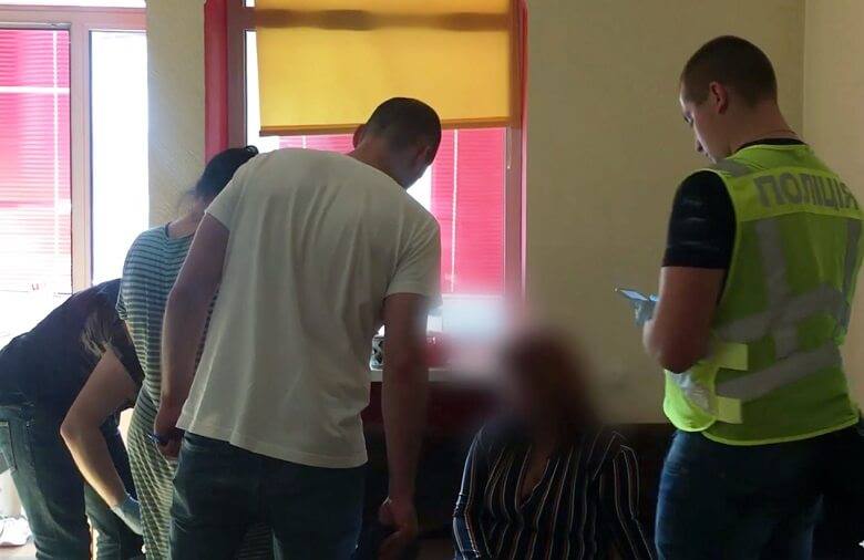 Киянка відкрила в квартирі “масажний” салон Киянка відкрила в квартирі "масажний" салон