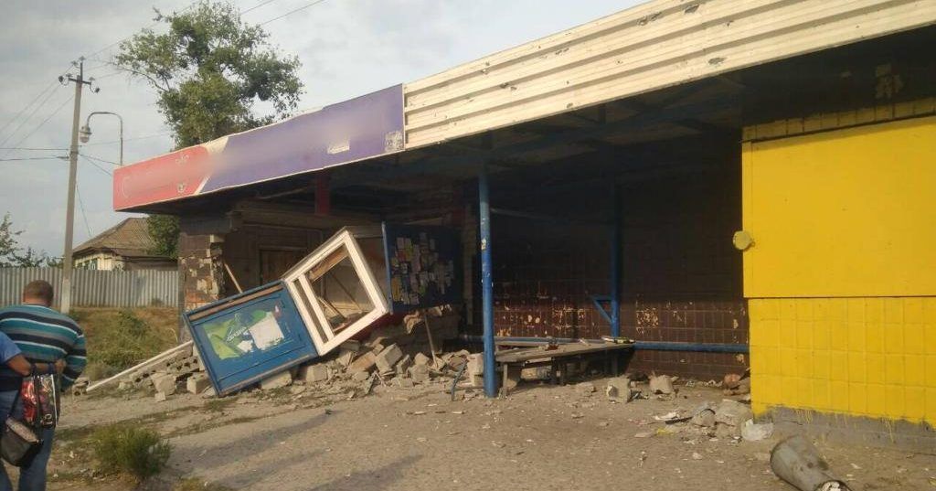 На Харківщині автомобіль протаранив зупинку ДТП