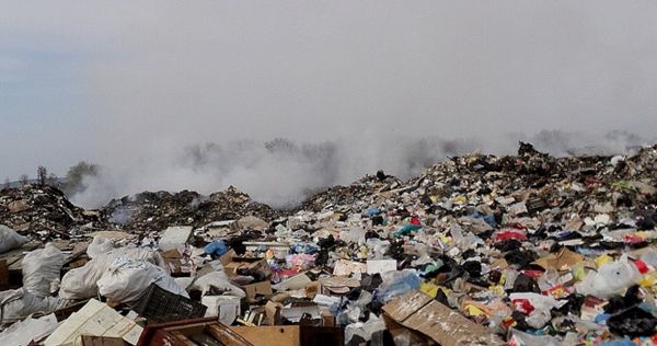 Проплачена акція в Підгірцях загрожує Києву сміттєвим колапсом