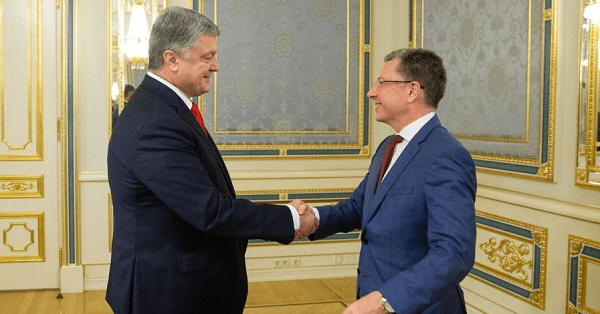 Донбасс и санкции: о чем говорили Порошенко и Волкер