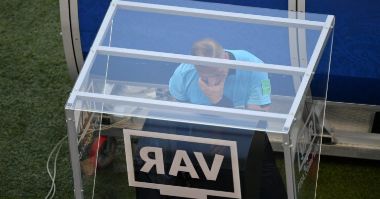 УЕФА анонсировала систему VAR в Лиге чемпионов