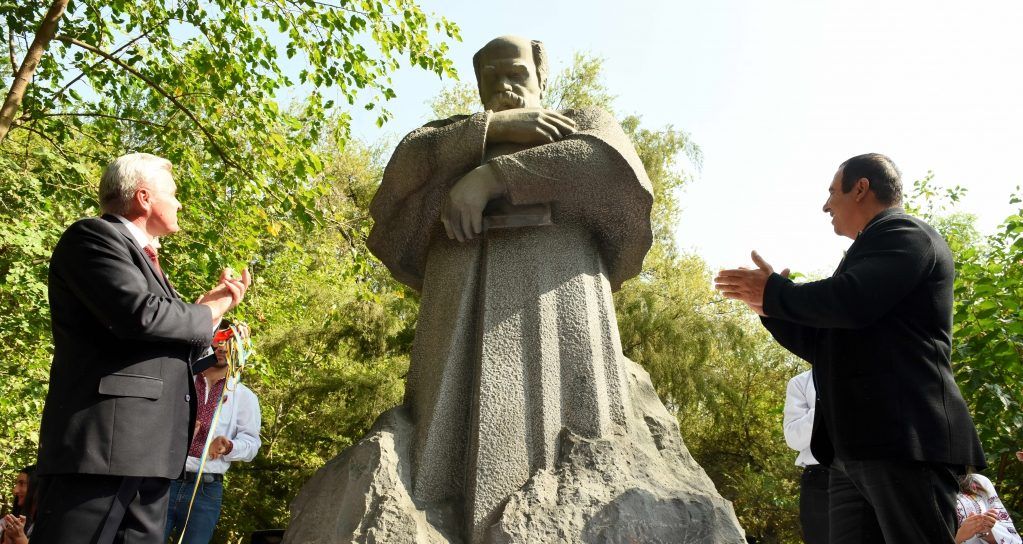 Пам'ятник Шевченку