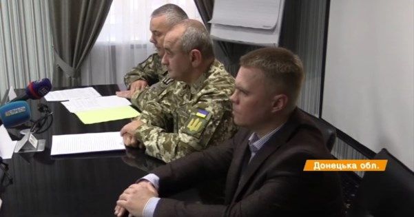 Суициды и умышленные убийства: 900 человек — небоевые потери наших армейцев