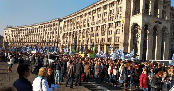 Минималку в 7,7 тыс. грн: акция профсоюзов остановила центр Киева (КАРТА)